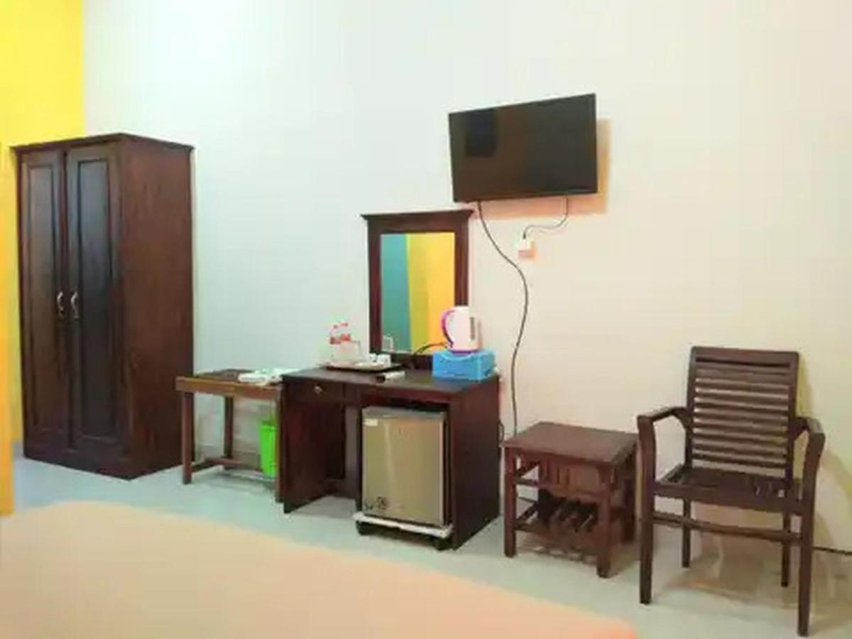 Reddoorz At Hotel Nuansa Ngawi Buitenkant foto