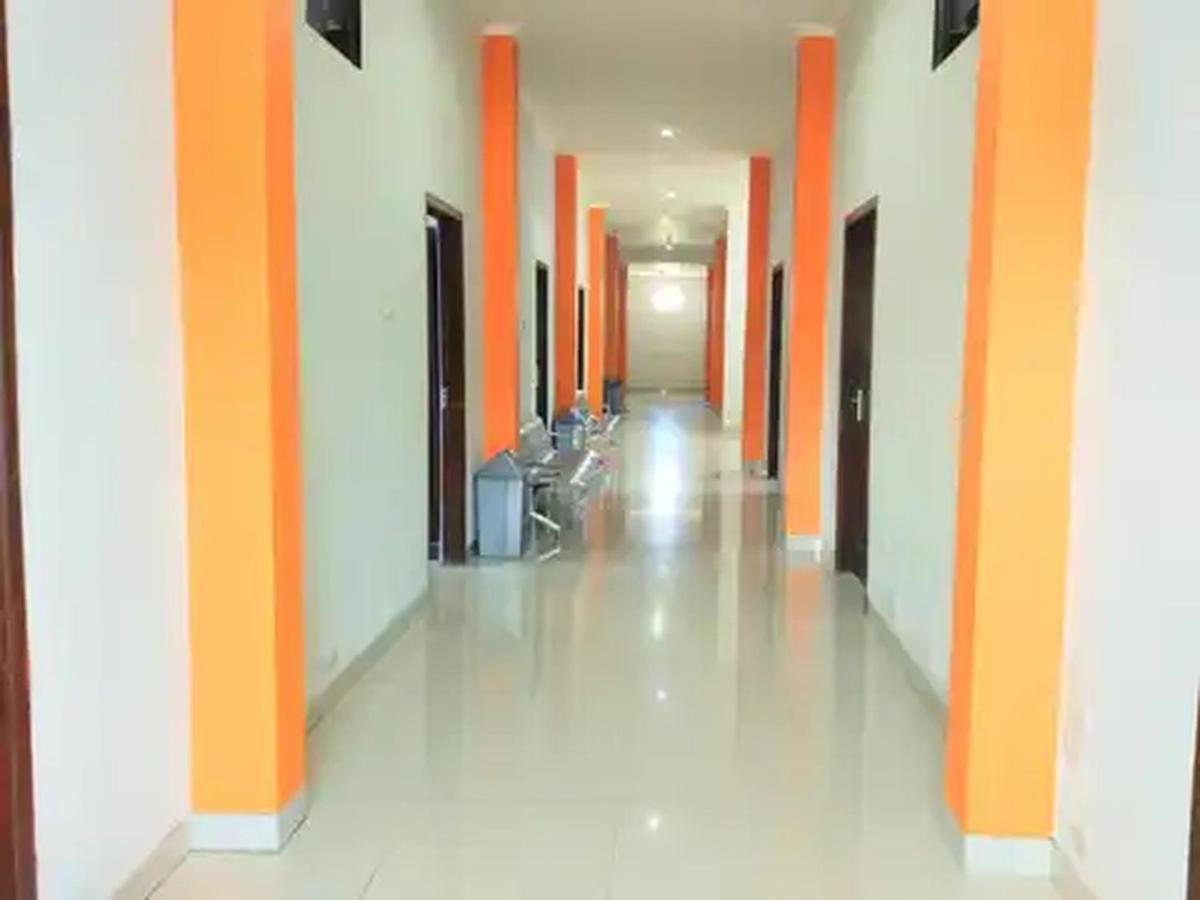 Reddoorz At Hotel Nuansa Ngawi Buitenkant foto