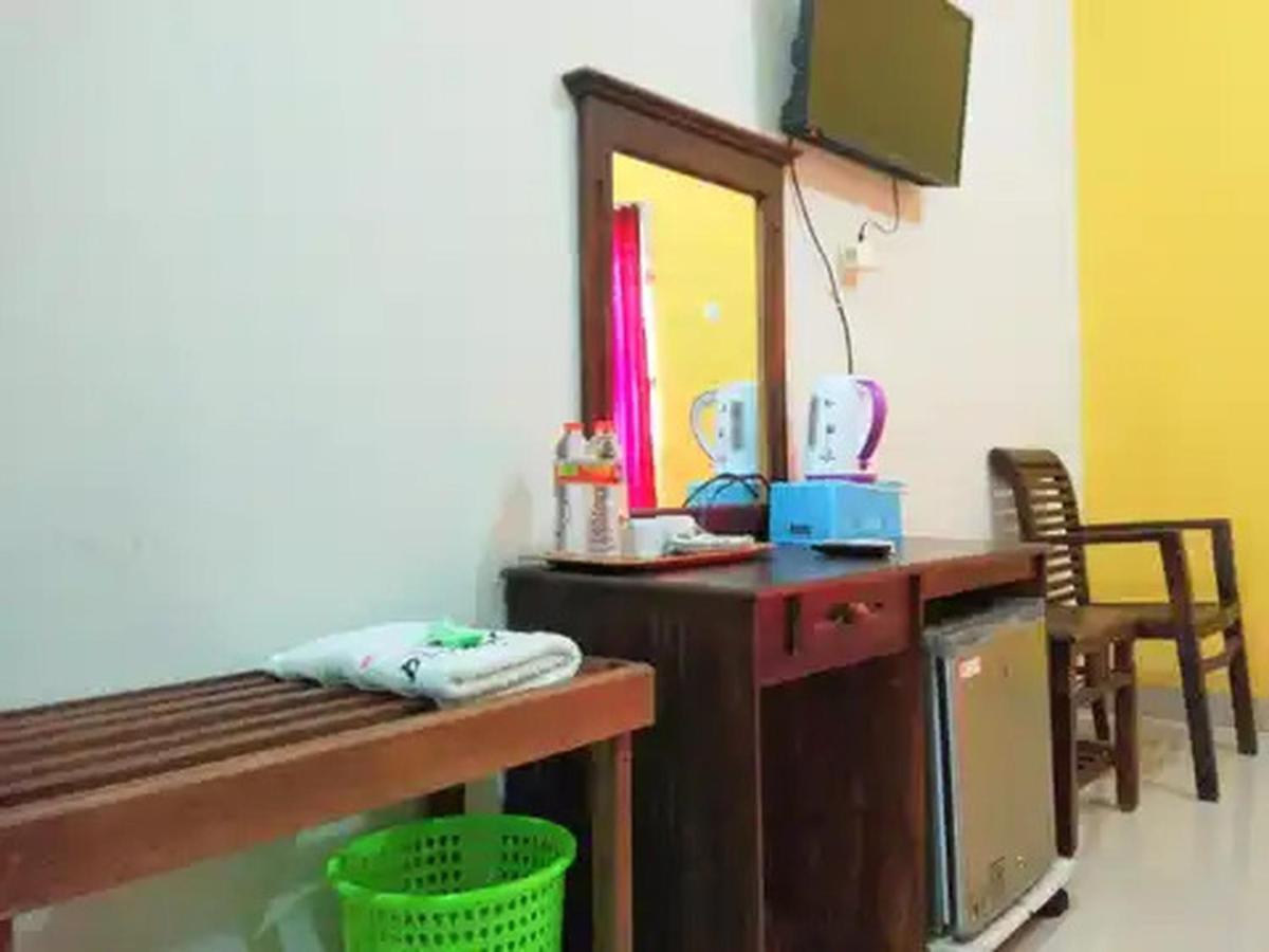 Reddoorz At Hotel Nuansa Ngawi Buitenkant foto