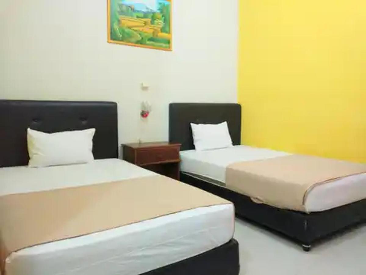Reddoorz At Hotel Nuansa Ngawi Buitenkant foto