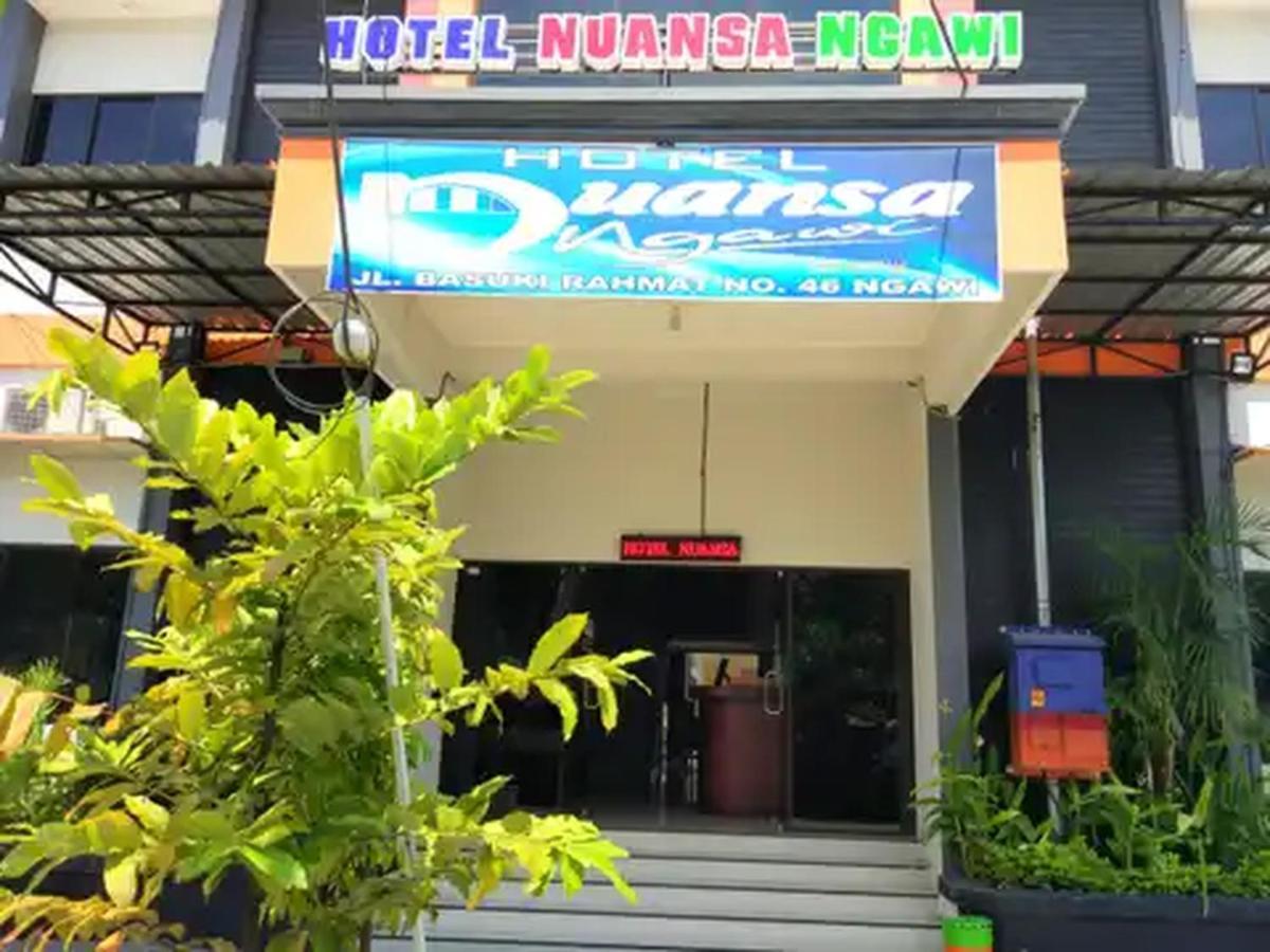 Reddoorz At Hotel Nuansa Ngawi Buitenkant foto